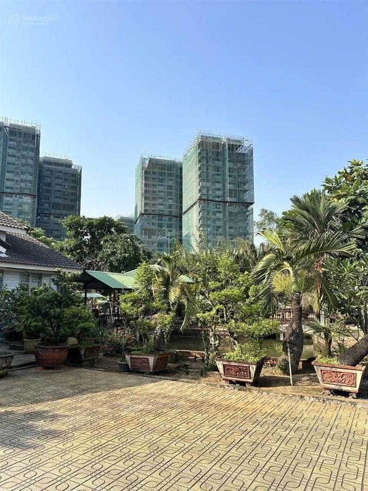 Nhà vườn 2.000m không gian xanh giữa lòng sài gòn 23 tỷ