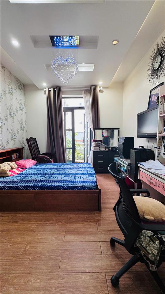 Nguyễn thị minh khai  ngay tao đàn quận 1  gần mặt tiền  3pn  39m  nhỉnh 9 tỷ