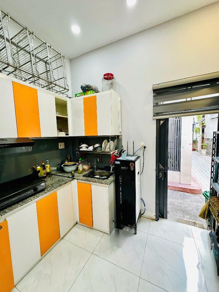 Bán Nhà Tân Phú - Nhà Đẹp Ở Ngay - Hẻm Xe Hơi - 2PN - Tặng Nội Thất - 28M - Nhỉnh 3 Tỷ