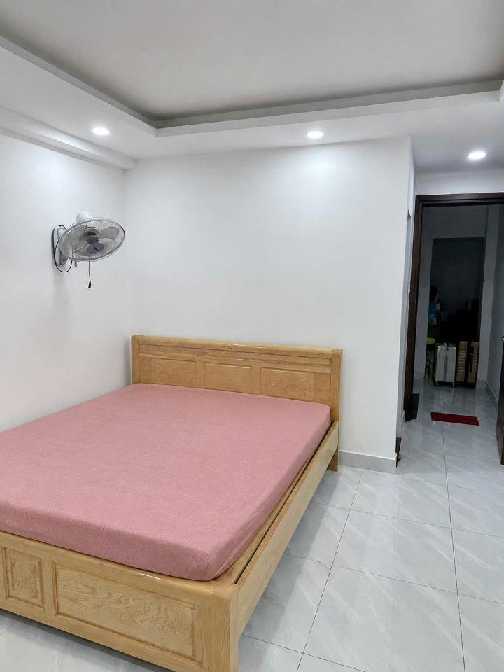 Bán Nhà Quận 3 - Hẻm 4M - 35M - 3PN - Tặng Nội Thất - Nhỉnh 8 Tỷ