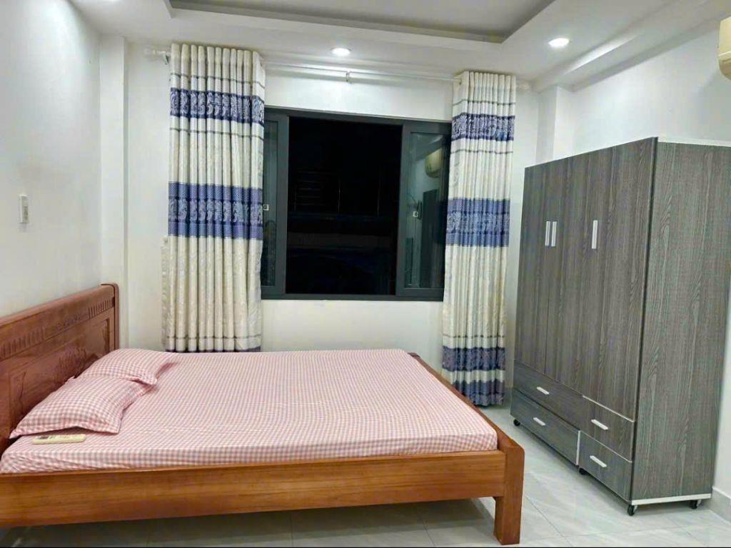 Bán Nhà Quận 3 - Hẻm 4M - 35M - 3PN - Tặng Nội Thất - Nhỉnh 8 Tỷ