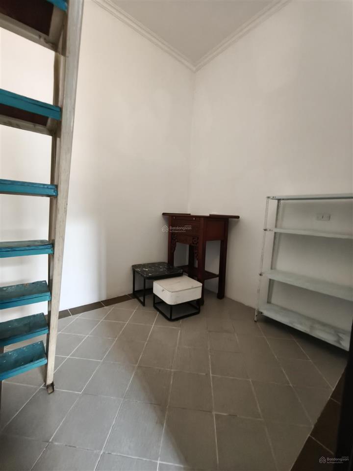 Chính chủ bán nhà ngõ 110 núi trúc, ba đình 11,x tỷ (30m2, 4 tầng) đủ đồ  0975 888 ***