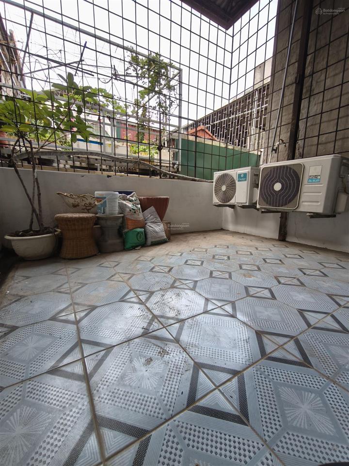 Chính chủ bán nhà ngõ 110 núi trúc, ba đình 11,x tỷ (30m2, 4 tầng) đủ đồ  0975 888 ***