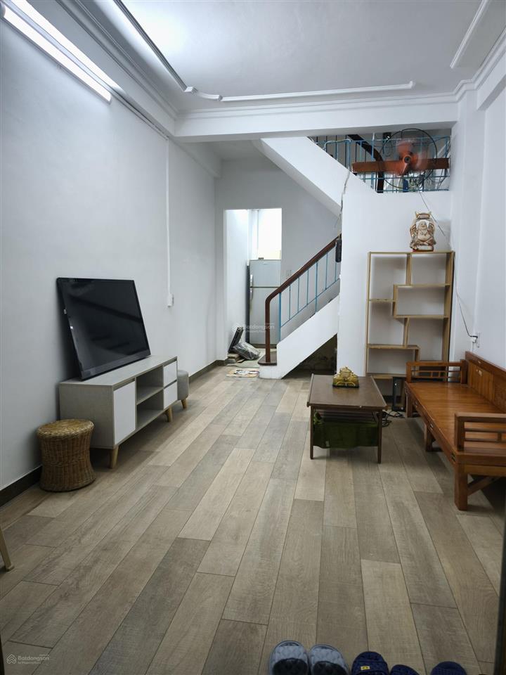 Chính chủ bán nhà ngõ 110 núi trúc, ba đình 11,x tỷ (30m2, 4 tầng) đủ đồ  0975 888 ***