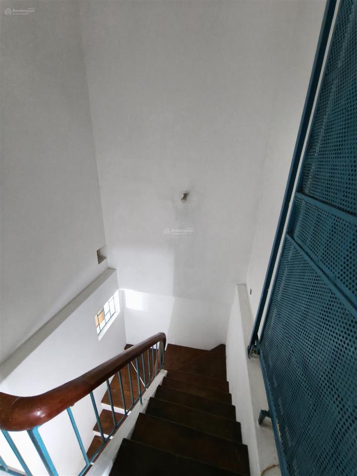Chính chủ bán nhà ngõ 110 núi trúc, ba đình 11,x tỷ (30m2, 4 tầng) đủ đồ  0975 888 ***