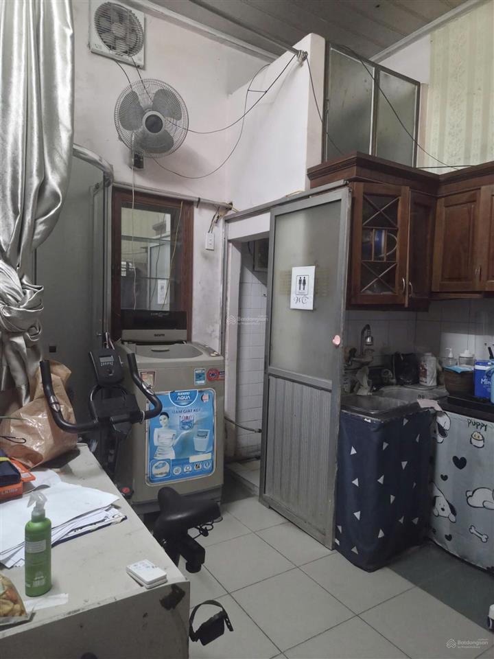 Cho thuê nhà trong ngõ mặt phố số 268 phố huế, chỉ 2km lên bờ hồ, gần chợ và trường học