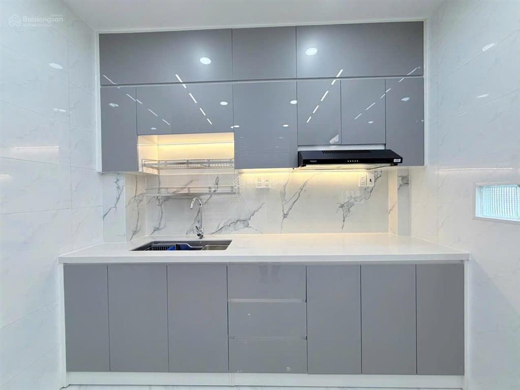 Bán nhà hẻm 6m lê quang địnhnơ trang long, khu cao cấp. dt 4x13m. trệt, 3 lầu, st. giá chỉ 9.6 tỷ