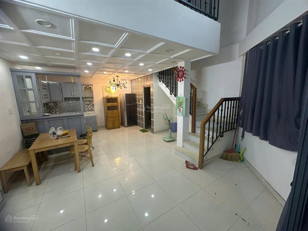 Cần bán gấp nhà hẻm 2 xe hơi né nhau. căn góc 2 mặt tiền cực đẹp. dt 5x8m. kết cấu 5 tầng mới xây