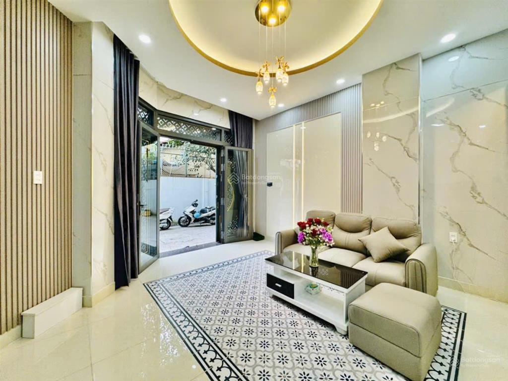 Cần bán nhà 4 tầng mới xây  nội thất cao cấp hẻm 6m lê quang định  trong khu toàn nhà biệt thự