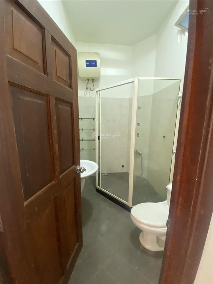 Cần bán gấp nhà hẻm 3m khu nguyễn xí  nơ trang long. dt 4x19m. vuông vức. trệt, lầu mới đẹp
