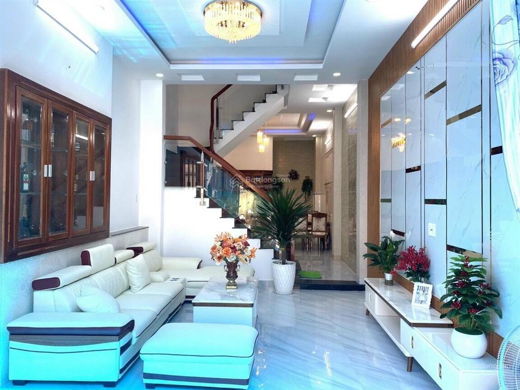 Cần bán nhà hẻm xe hơi 7 chỗ nằm trong nhà đường nơ trang long. dt 4x16m. vuông vức. trệt, 3 lầu
