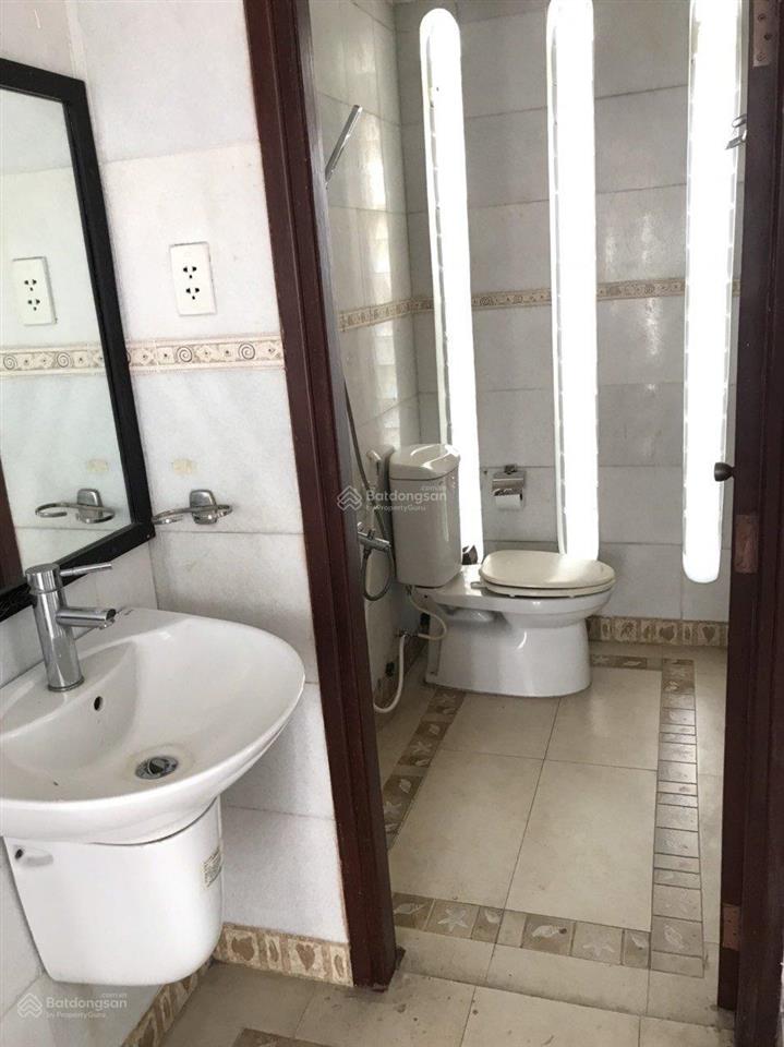 Cần bán gấp nhà hẻm 4m  hẻm 1 sẹc cách mặt tiền 30m ngay vincom  cách rạch xuyên tâm chỉ 20m