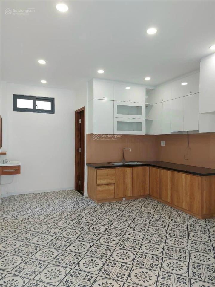 Cần tiền bán gấp căn nhà hẻm xe hơi nguyễn xí ngay rạch xuyên tâm  dt3.9x14m. trệt, 2 lầu nhà mới
