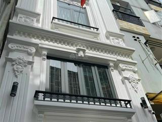 Cần tiền bán gấp căn nhà hẻm xe hơi nguyễn xí ngay rạch xuyên tâm  dt3.9x14m. trệt, 2 lầu nhà mới