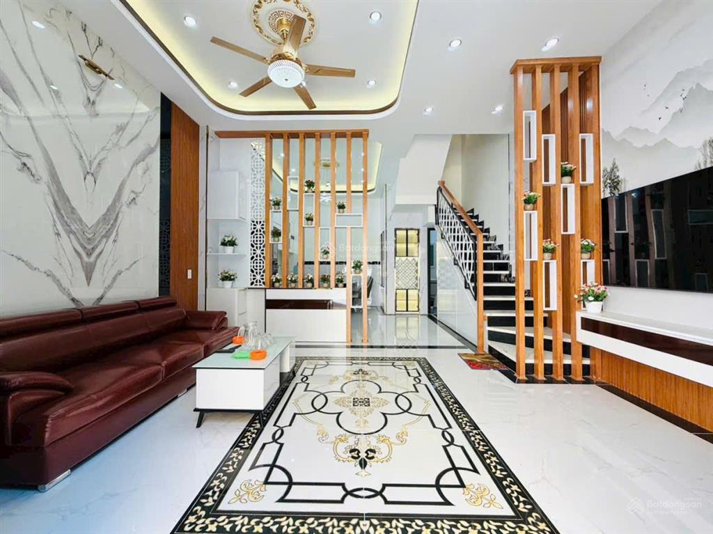 Đi định cư cần bán nhà mới xinh hẻm 7m chu văn an. dt 4.8x17m nhà mới xây 4 tầng. bán gấp 12.9 tỷ