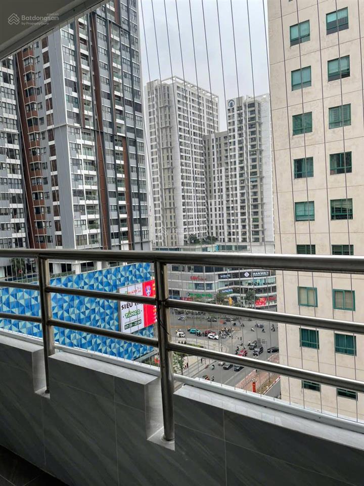 Bán gấp căn hộ chung cư cao cấp 18t1 lê văn lương 2pn 2wc dt 102m2 giá 8tỷ   e hoà 0917 495 ***
