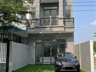 Nhà đẹp sát vsip3 dt 5 x 16 (80m2) có sân ô tô