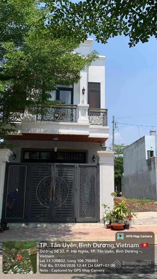 Nhà 1 trệt 1 lầu cách vsip 3 chỉ 1,5km  tặng nội thất 100tr