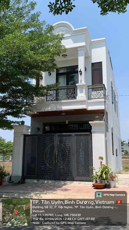 Nhà 1 trệt 1 lầu cách vsip 3 chỉ 1,5km  tặng nội thất 100tr