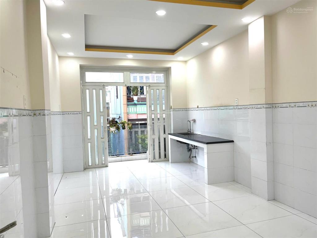 Chỉ với 11tỷ sở hũu căn nhà 6 lầu tại quận 11 sài gòn