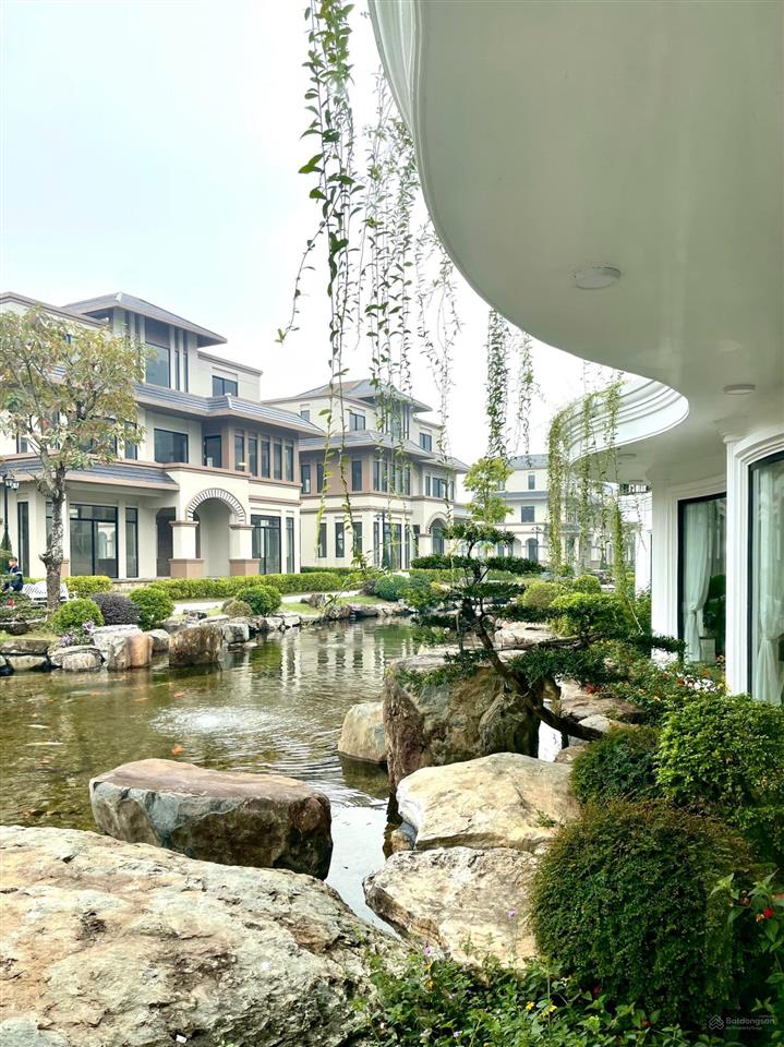 27 tỷ sở hữu biệt thự 380m bên suối cá koi sẵn sổ đỏ, nhận nhà ngay