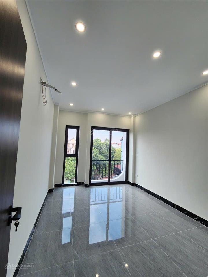 Quá rẻ 102m2 sẵn nhà 3 tầng giá chỉ 5x triệu/m2.  0362 608 ***