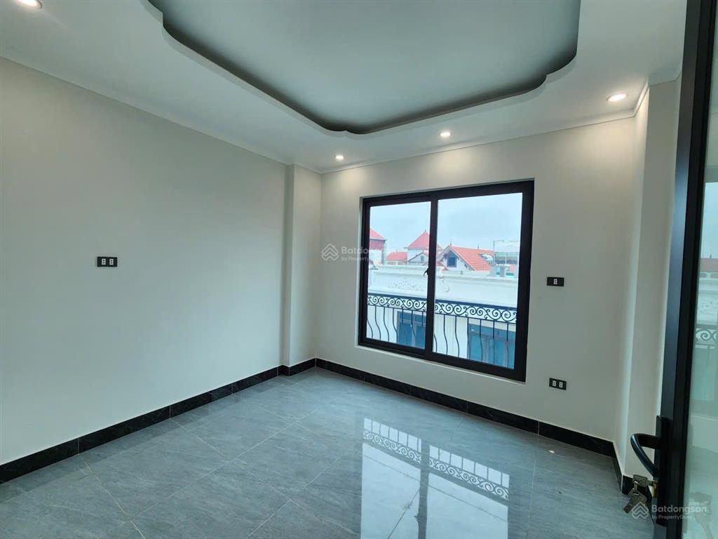 Nhà đẹp 4 tầng  4pn sẵn về ở tại đông anh cạnh cầu đông trù. giá bán chỉ hơn 5 tỷ tý ty