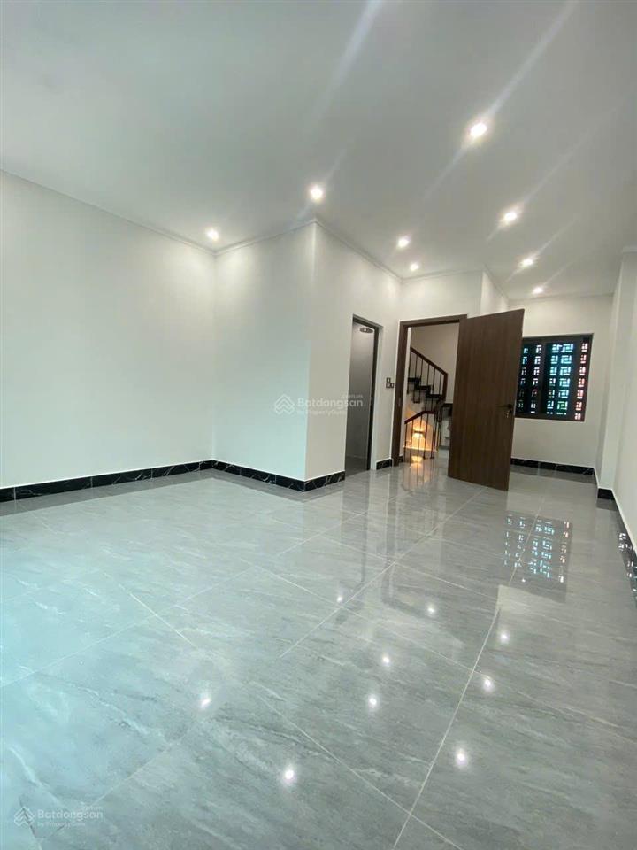 Nhà 4 tầng viên nội  phúc thịnh gần cầu nhật tân giá chỉ 5,1 tỷ. 0362 608 ***