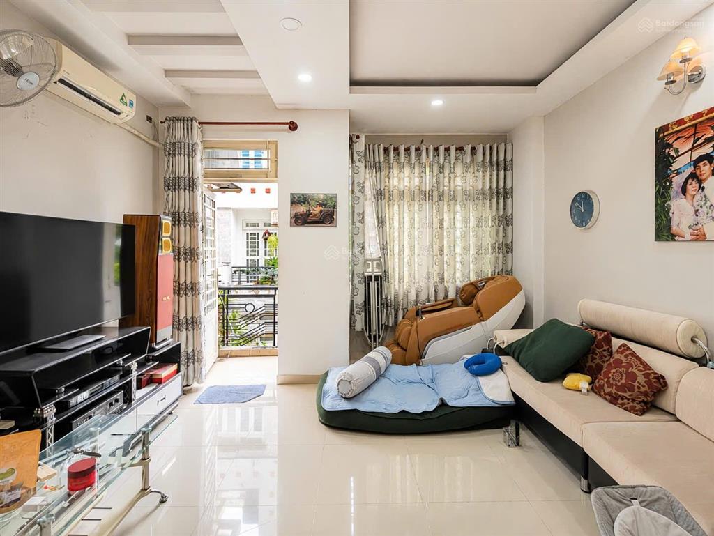 Nhà 4 tầng  hẻm xe hơi 8m khu phân lô  4,4 x 14m  gần trường võ thị sáu  chỉ 7,5 tỷ