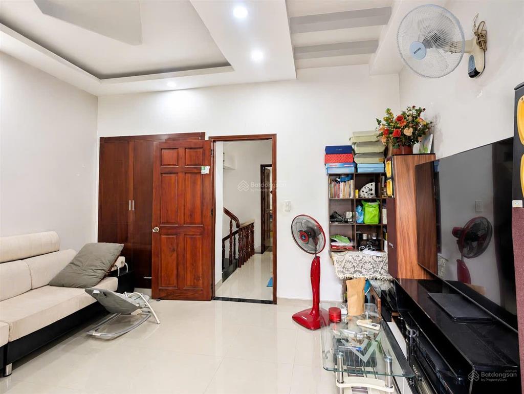 Nhà 4 tầng  hẻm xe hơi 8m khu phân lô  4,4 x 14m  gần trường võ thị sáu  chỉ 7,5 tỷ