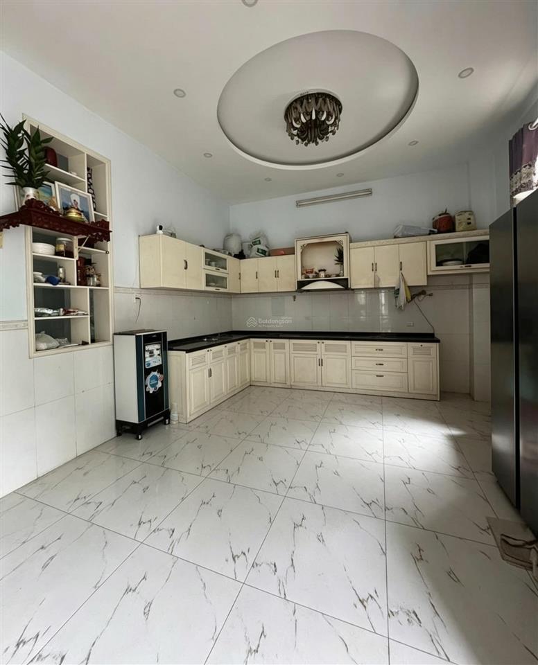 Nhà góc 2 mặt hẻm ngang 7.2m hiếm có xe hơi vào nhà gần lotte nguyễn văn lượng