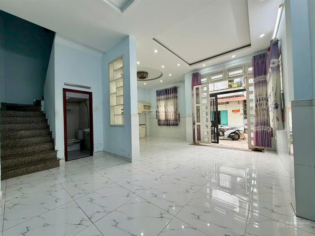 Nhà góc 2 mặt hẻm ngang 7.2m hiếm có xe hơi vào nhà gần lotte nguyễn văn lượng