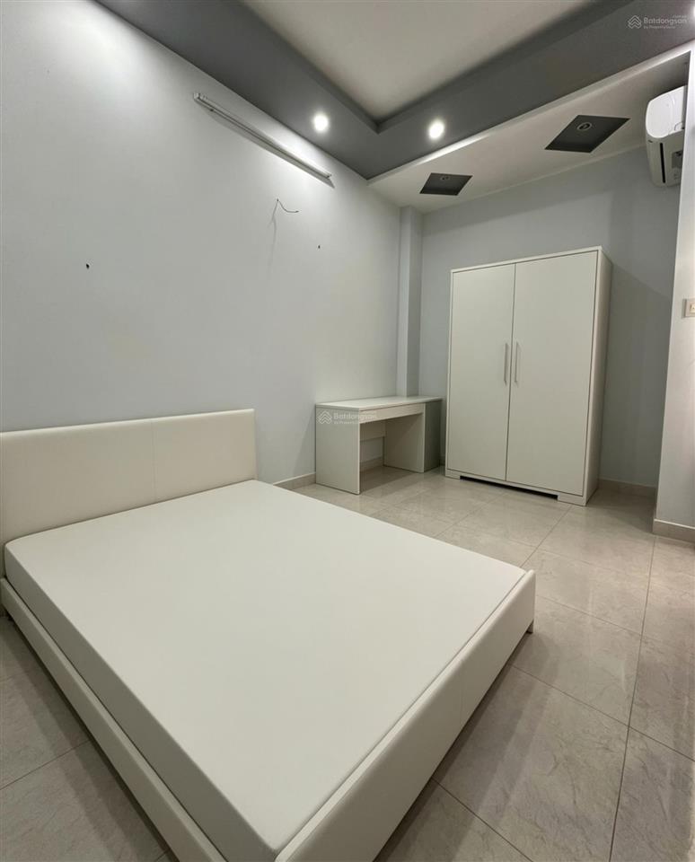 Nhà góc 2 mặt hẻm ngang 7.2m hiếm có xe hơi vào nhà gần lotte nguyễn văn lượng