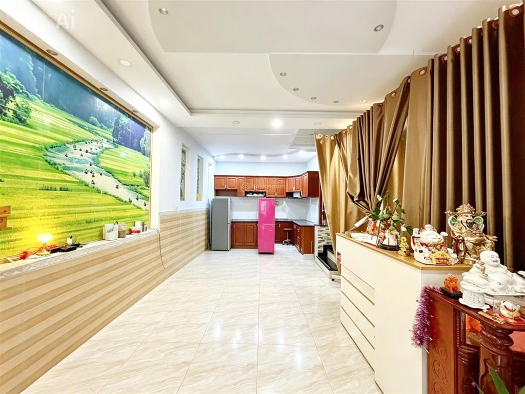 4 tầng ngang 6m hẻm xe hơi ngay nguyễn kiệm  gần bệnh viện 175