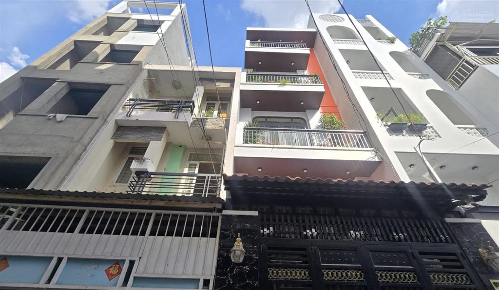 3 tầng 4x10m. hẻm xe hơi 5m khu nhà lầu ngay phạm văn chiêu