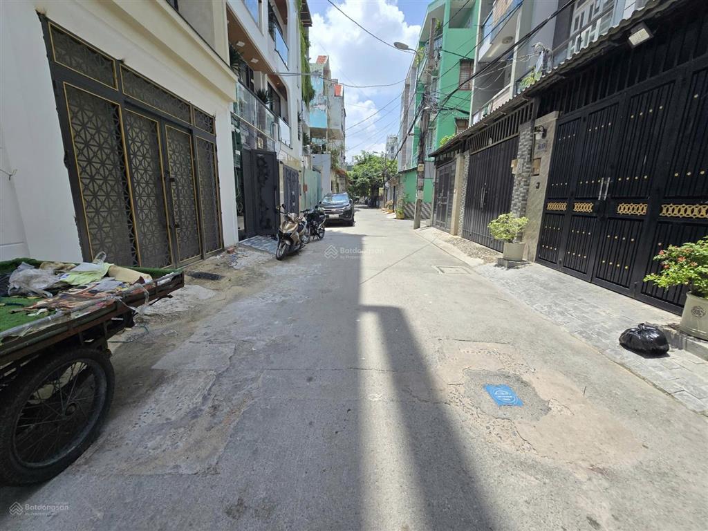 108m². khu được xây cao tầng vị trí đẹp ngay chợ thạch đà đường phạm văn chiêu