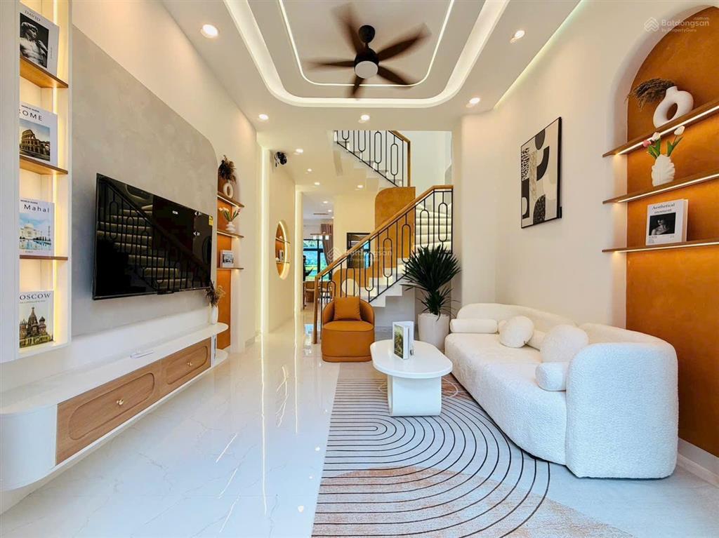 Nhà 2 tầng  74m² giảm sốc 700 triệu chỉ còn 6,299 tỷ  phạm văn chiêu