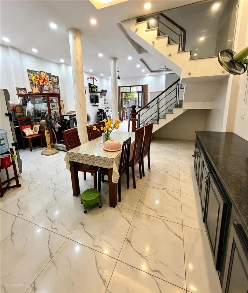 3 tầng st  6,6x14m hẻm xe hơi 1 trục đường quang trung
