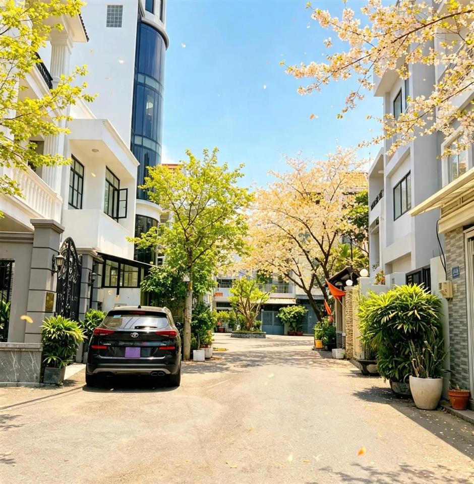 Tòa nhà 6 tầng  11x20m  thang máy  đường nguyễn thái sơn  phường hạnh thông