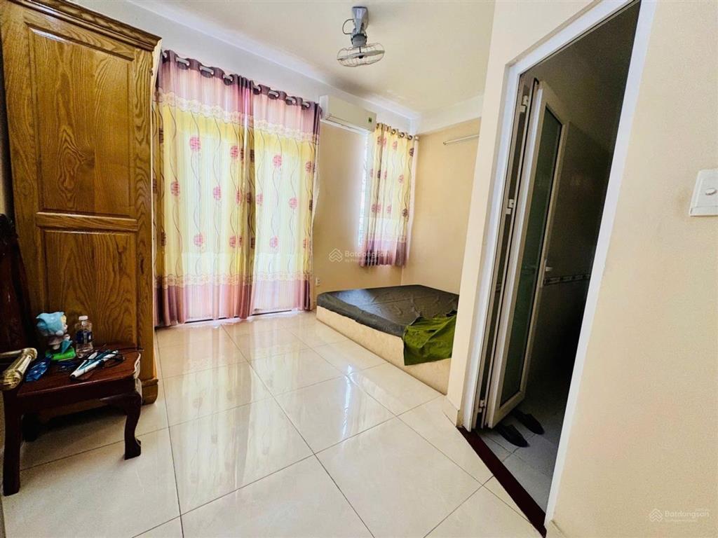 5 tầng  đường 8m thông  ngang 4,5m khu vip đường phạm văn bạch quận gò vấp