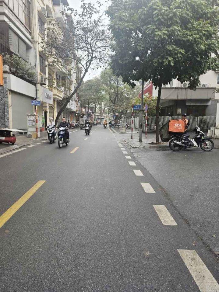 Bán nhà đẹp Kim Mã Thượng, Ba Đình, doanh thu 2.4tỷ/năm, 120mx8t, 68 tỷ, 0985696268