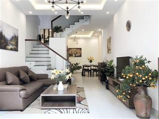 Bán nhà đẹp Võ Thị Sáu, Hai Bà Trưng, 2 thoáng, gần ôtô, thông tứ tung, 40mx5t, 0985696268