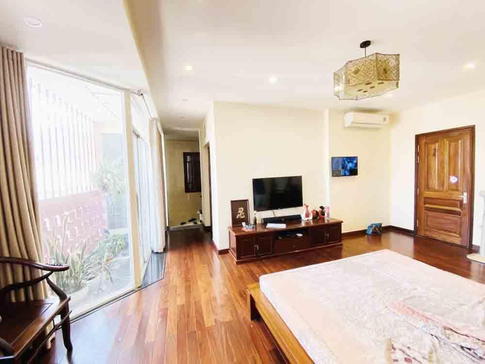 Nhà đẹp ngõ Mai Hương, Hai Bà Trưng, thang máy, dòng tiền tốt, 110mx4t, 22 tỷ, 0985696268