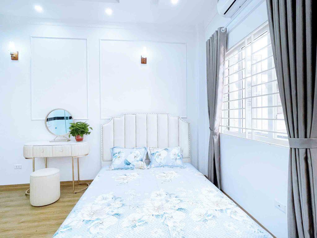 Nhà Đường Láng, Đống Đa, tiềm năng tốt, giá rẻ, tặng nội thất, 45mx5t, 8.7 tỷ, 0985696268