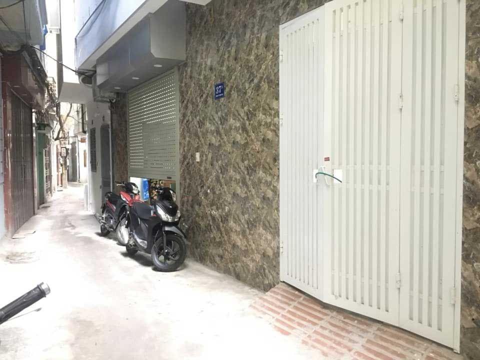 Nhà Đường Láng, Đống Đa, tiềm năng tốt, giá rẻ, tặng nội thất, 45mx5t, 8.7 tỷ, 0985696268