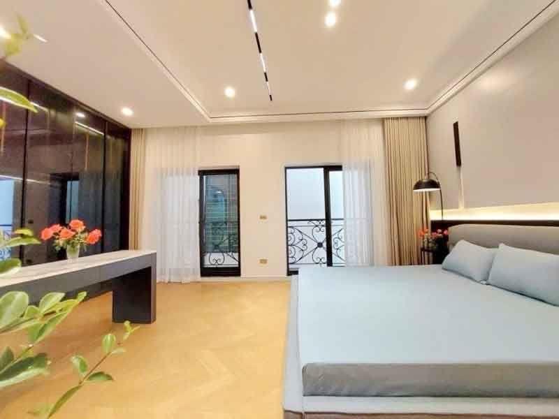 Nhà đẹp Văn Hương, Đống Đa, logoc, gần ôtô, mặt tiền rộng, 55mx5t, 11.68 tỷ, 0985696268