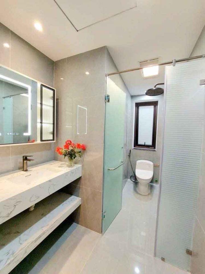 Nhà đẹp Văn Hương, Đống Đa, logoc, gần ôtô, mặt tiền rộng, 55mx5t, 11.68 tỷ, 0985696268