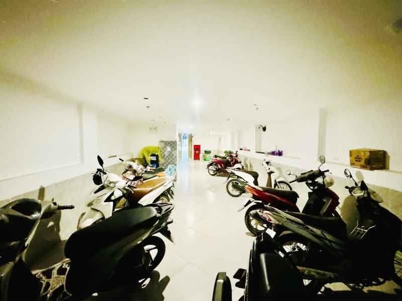 Nhà đẹp 9 tầng Đội Cấn, Ba Đình, sổ bank, chủ thiện chí, dòng tiền 180tr, 0985696268
