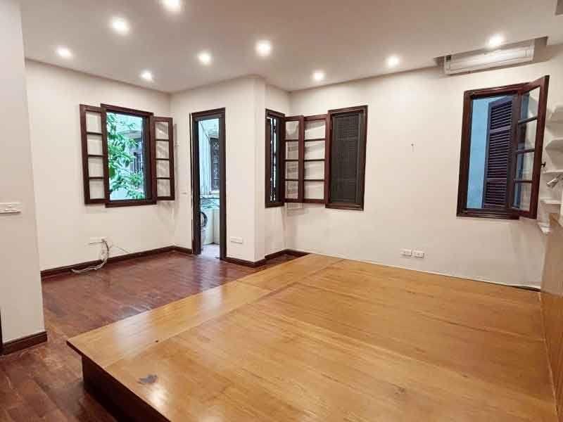 Biệt thự Đội Nhân, Ba Đình, logoc 3 thoáng, gara, an sinh tốt, 141mx4t, 55 tỷ, 0985696268