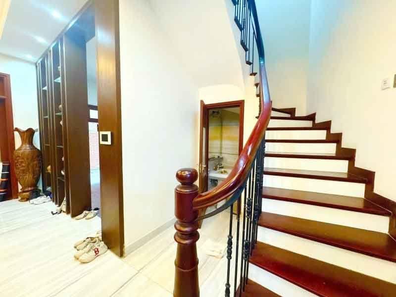 Biệt thự Tây Hồ, 100mx4t, logoc, dòng tiền tốt, view hồ, 100mx4t, 54 tỷ, 0985696268